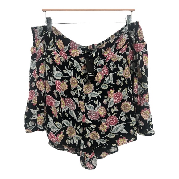Torrid Women's Black Paisley Floral Gauze Soft Elastic Waist Casual Short Size 2 - Picture 2 of 11